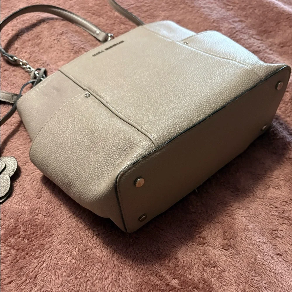 Dana Buchman Beige Leather Shoulder Bag NWOT - Picture 2 of 9